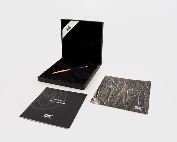 Montblanc Meisterstuck Ramses II - Penna stilografica in argento 925% placcato in oro 22 kt e lapislazzuli  - Asta  Asta a Tempo - Penne da Collezione e Accessori da Scrivania - Associazione Nazionale - Case d'Asta italiane