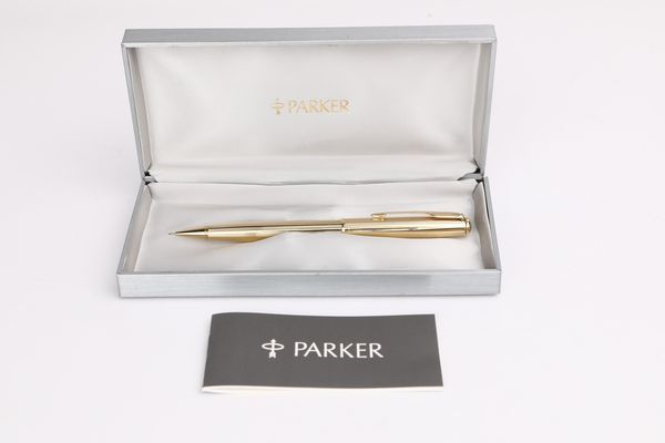 Parker Sonnet IIII - Portamine in metallo dorato  - Asta  Asta a Tempo - Penne da Collezione e Accessori da Scrivania - Associazione Nazionale - Case d'Asta italiane