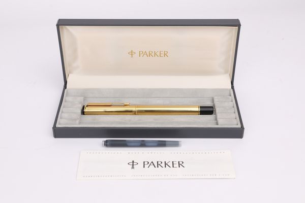 Parker Insignia - Penna stilografica in metallo dorato  - Asta  Asta a Tempo - Penne da Collezione e Accessori da Scrivania - Associazione Nazionale - Case d'Asta italiane