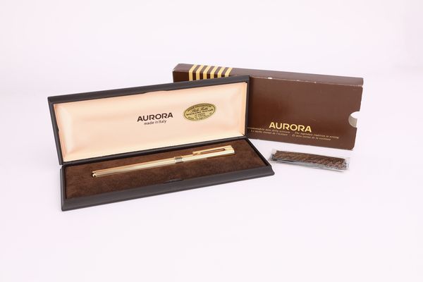 Aurora Marco Polo MP52 - Penna stilografica in metallo dorato  - Asta  Asta a Tempo - Penne da Collezione e Accessori da Scrivania - Associazione Nazionale - Case d'Asta italiane