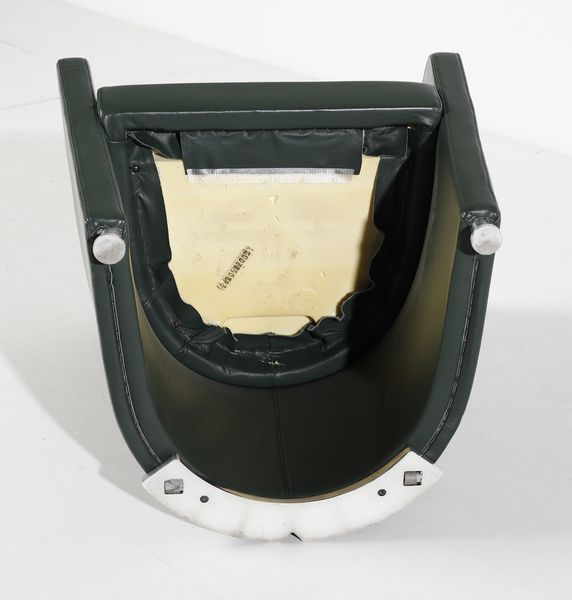 FAVARETTO & PARTNERS : Coppia di poltrone Podium per Estel  - Asta Asta 397 | DESIGN E ARTI DECORATIVE DEL NOVECENTO Online - Associazione Nazionale - Case d'Asta italiane