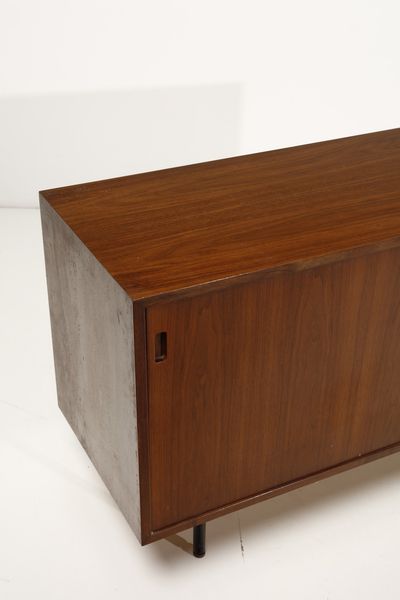 KNOLL BASSETT FLORENCE (1917 - 2019) : nello stile di. Credenza  - Asta Asta 397 | DESIGN E ARTI DECORATIVE DEL NOVECENTO Online - Associazione Nazionale - Case d'Asta italiane