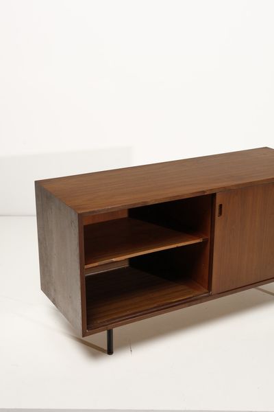 KNOLL BASSETT FLORENCE (1917 - 2019) : nello stile di. Credenza  - Asta Asta 397 | DESIGN E ARTI DECORATIVE DEL NOVECENTO Online - Associazione Nazionale - Case d'Asta italiane