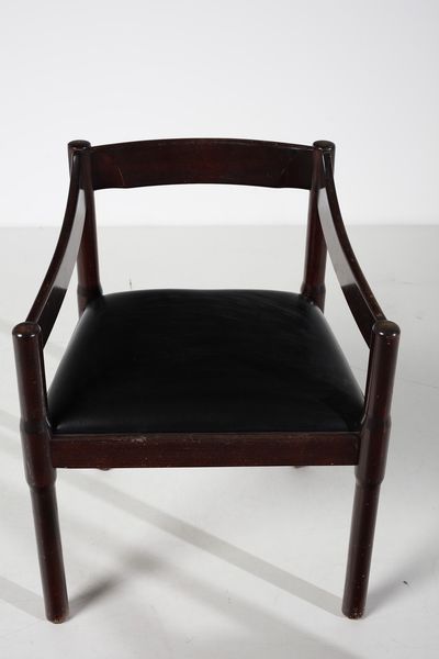 MAGISTRETTI VICO (1920 - 2006) : Quattro sedie Carimate per Cassina  - Asta Asta 397 | DESIGN E ARTI DECORATIVE DEL NOVECENTO Online - Associazione Nazionale - Case d'Asta italiane