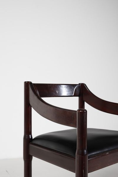 MAGISTRETTI VICO (1920 - 2006) : Quattro sedie Carimate per Cassina  - Asta Asta 397 | DESIGN E ARTI DECORATIVE DEL NOVECENTO Online - Associazione Nazionale - Case d'Asta italiane