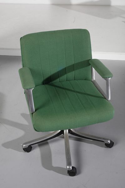 BORSANI OSVALDO (1911 - 1985) : Quattro sedie d'ufficio P125  per Tecno  - Asta Asta 397 | DESIGN E ARTI DECORATIVE DEL NOVECENTO Online - Associazione Nazionale - Case d'Asta italiane