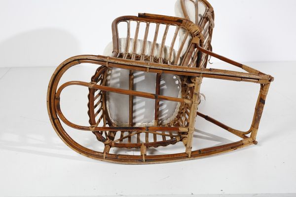 CARMINATI LIO : attribuito. Poltrona a dondolo per Casa & Giardino  - Asta Asta 397 | DESIGN E ARTI DECORATIVE DEL NOVECENTO Online - Associazione Nazionale - Case d'Asta italiane