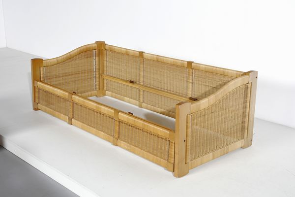 AGNOLI TITO (1931 - 2012) : Coppia di letti per Bonacina  - Asta Asta 397 | DESIGN E ARTI DECORATIVE DEL NOVECENTO Online - Associazione Nazionale - Case d'Asta italiane