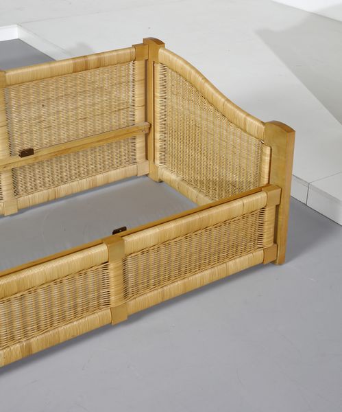 AGNOLI TITO (1931 - 2012) : Coppia di letti per Bonacina  - Asta Asta 397 | DESIGN E ARTI DECORATIVE DEL NOVECENTO Online - Associazione Nazionale - Case d'Asta italiane