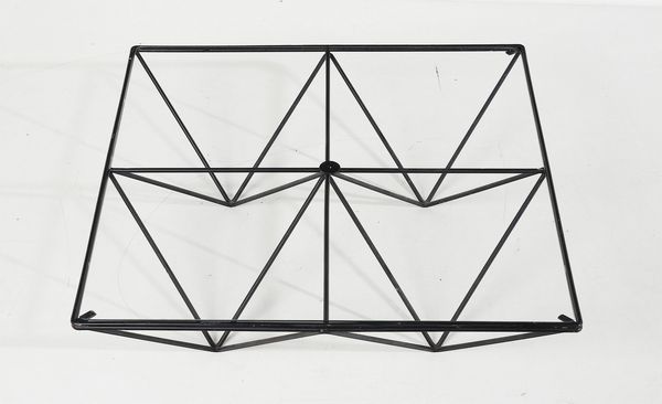 PIVA PAOLO (1950 - 2017) : Tavolino da salotto Alanda per B&B  - Asta Asta 397 | DESIGN E ARTI DECORATIVE DEL NOVECENTO Online - Associazione Nazionale - Case d'Asta italiane