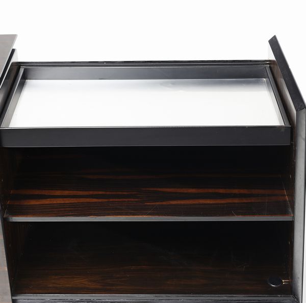 FRATELLI SAPORITI : Credenza  - Asta Asta 397 | DESIGN E ARTI DECORATIVE DEL NOVECENTO Online - Associazione Nazionale - Case d'Asta italiane