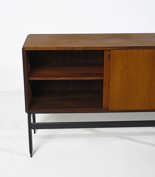 FRATTINI GIANFRANCO (1926 - 2004) : Credenza per Cantieri Carugati  - Asta Asta 397 | DESIGN E ARTI DECORATIVE DEL NOVECENTO Online - Associazione Nazionale - Case d'Asta italiane
