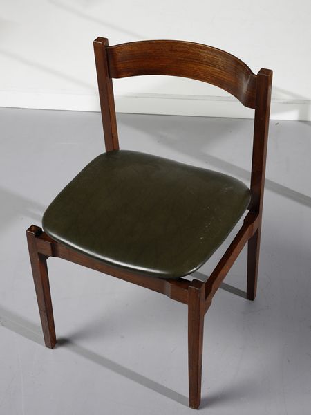 FRATTINI GIANFRANCO (1926 - 2004) : Quattro sedie 101 per Figli di Amedeo Cassina  - Asta Asta 397 | DESIGN E ARTI DECORATIVE DEL NOVECENTO Online - Associazione Nazionale - Case d'Asta italiane