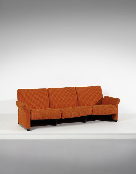 MAGISTRETTI VICO (1920 - 2006) : Divano Caledonia per C&B  - Asta Asta 397 | DESIGN E ARTI DECORATIVE DEL NOVECENTO Online - Associazione Nazionale - Case d'Asta italiane