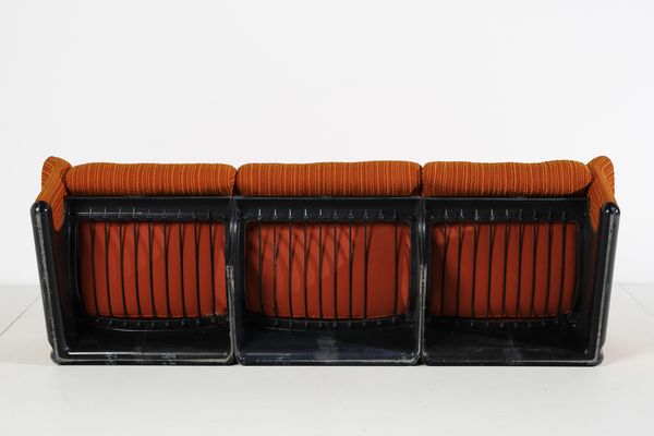 MAGISTRETTI VICO (1920 - 2006) : Divano Caledonia per C&B  - Asta Asta 397 | DESIGN E ARTI DECORATIVE DEL NOVECENTO Online - Associazione Nazionale - Case d'Asta italiane