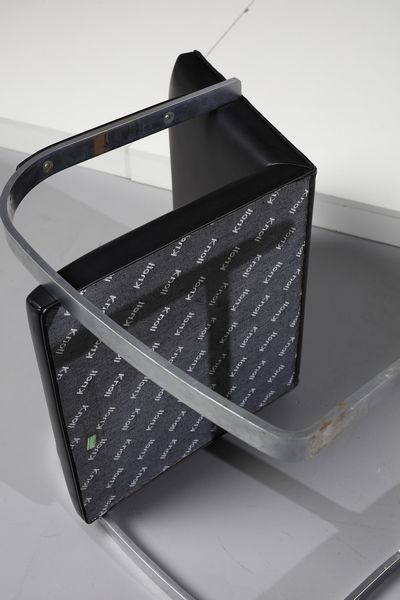 KNOLL : Coppia di sedie Brno per Knoll  - Asta Asta 397 | DESIGN E ARTI DECORATIVE DEL NOVECENTO Online - Associazione Nazionale - Case d'Asta italiane