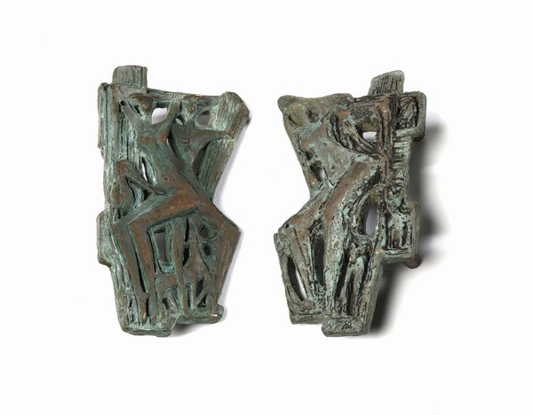 GIOVANNI FERRABINI : Coppia di importanti maniglie, Donna nella foresta e Cacciatore  - Asta Asta 397 | DESIGN E ARTI DECORATIVE DEL NOVECENTO Online - Associazione Nazionale - Case d'Asta italiane