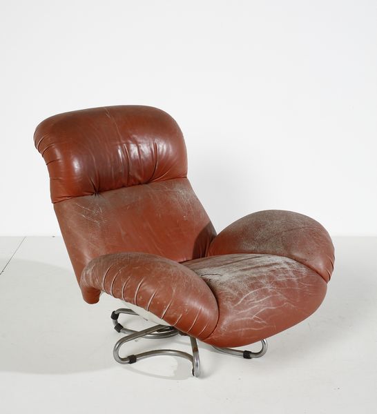 GECCHELIN BRUNO (n. 1939) : Poltrona con poggiapiedi Bruge per Brusnelli  - Asta Asta 397 | DESIGN E ARTI DECORATIVE DEL NOVECENTO Online - Associazione Nazionale - Case d'Asta italiane