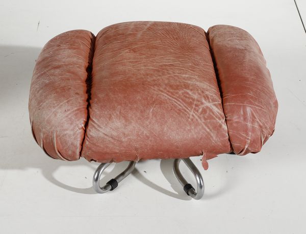 GECCHELIN BRUNO (n. 1939) : Poltrona con poggiapiedi Bruge per Brusnelli  - Asta Asta 397 | DESIGN E ARTI DECORATIVE DEL NOVECENTO Online - Associazione Nazionale - Case d'Asta italiane