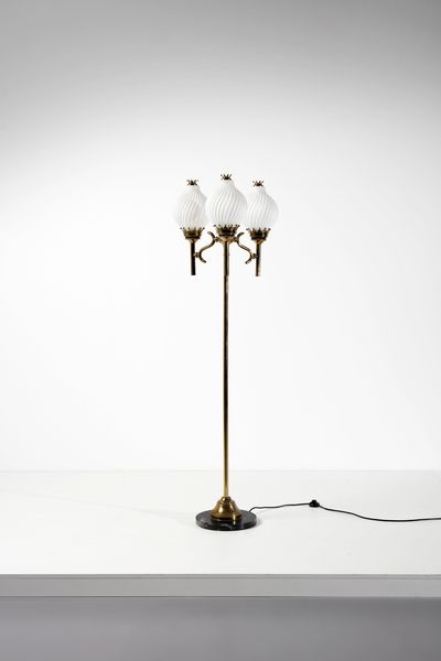 ANGELO LELII & NABORRE CORNO : Lampada da terra Tortiglione a 3 per Arredoluce  - Asta Asta 397 | DESIGN E ARTI DECORATIVE DEL NOVECENTO Online - Associazione Nazionale - Case d'Asta italiane