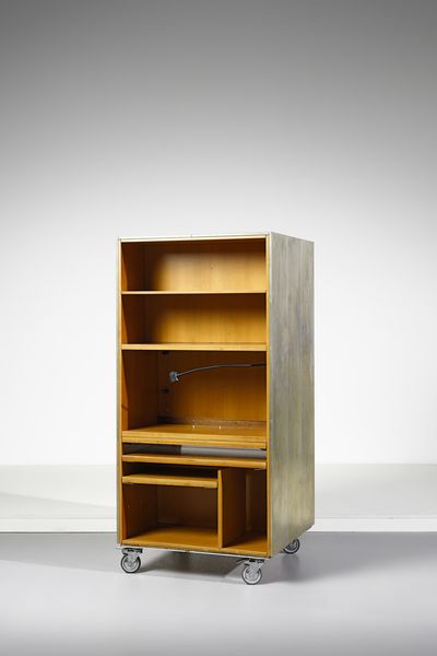 AULENTI GAE (1927 - 2012) : Mobile da ufficio Totem per Tecno  - Asta Asta 397 | DESIGN E ARTI DECORATIVE DEL NOVECENTO Online - Associazione Nazionale - Case d'Asta italiane