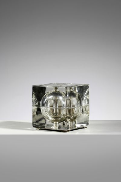 MENDINI ALESSANDRO (1931 - 2019) : Lampada da tavolo Cubosfera per Fidenza Vetraria  - Asta Asta 397 | DESIGN E ARTI DECORATIVE DEL NOVECENTO Online - Associazione Nazionale - Case d'Asta italiane