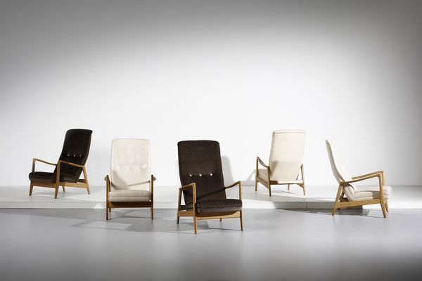 PONTI GIO (1891 - 1979) : Cinque poltrone 829 per Figli di Amedeo Cassina  - Asta Asta 397 | DESIGN E ARTI DECORATIVE DEL NOVECENTO Online - Associazione Nazionale - Case d'Asta italiane