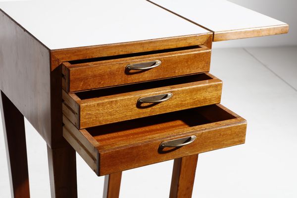 PONTI GIO (1891 - 1979) : attribuito. Consolle per Uffici Vetrocock, Marghera  - Asta Asta 397 | DESIGN E ARTI DECORATIVE DEL NOVECENTO Online - Associazione Nazionale - Case d'Asta italiane