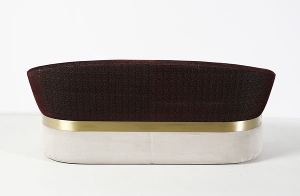 CELESTINO CRISTINA (n. 1980) : Divano Visiera per Design Attico  - Asta Asta 397 | DESIGN E ARTI DECORATIVE DEL NOVECENTO Online - Associazione Nazionale - Case d'Asta italiane