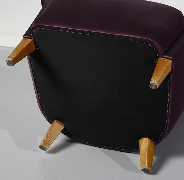 MALMSTEN CARL (1888 - 1972) : Poltrona e divano  - Asta Asta 397 | DESIGN E ARTI DECORATIVE DEL NOVECENTO Online - Associazione Nazionale - Case d'Asta italiane