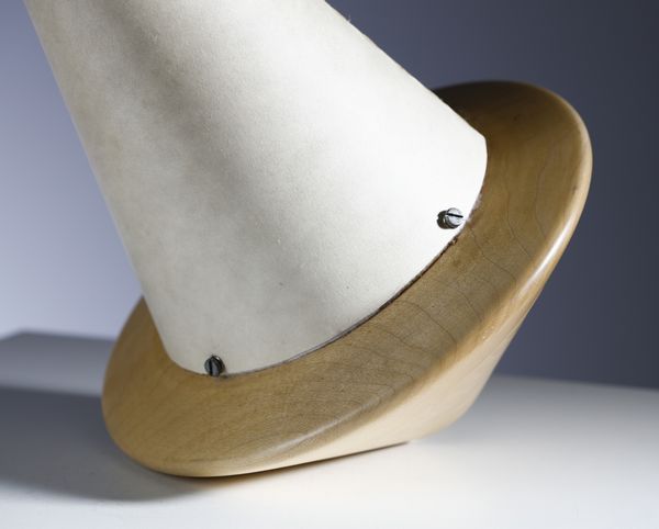 AZUMI SHIN (n. 1965) : Lampada da tavolo Dimming with Movement per Azumi Gran Bretagna  - Asta Asta 397 | DESIGN E ARTI DECORATIVE DEL NOVECENTO Online - Associazione Nazionale - Case d'Asta italiane