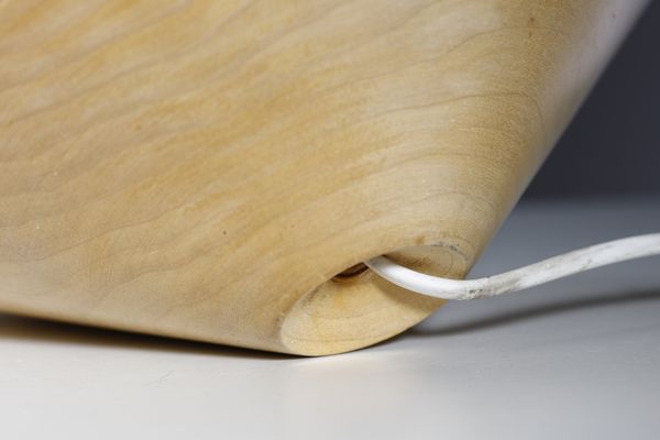 AZUMI SHIN (n. 1965) : Lampada da tavolo Dimming with Movement per Azumi Gran Bretagna  - Asta Asta 397 | DESIGN E ARTI DECORATIVE DEL NOVECENTO Online - Associazione Nazionale - Case d'Asta italiane