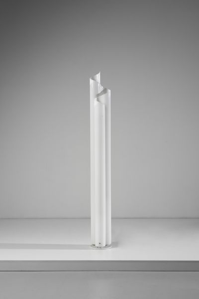 MAGISTRETTI VICO (1920 - 2006) : Lampada da terra Chimera per Artemide  - Asta Asta 397 | DESIGN E ARTI DECORATIVE DEL NOVECENTO Online - Associazione Nazionale - Case d'Asta italiane