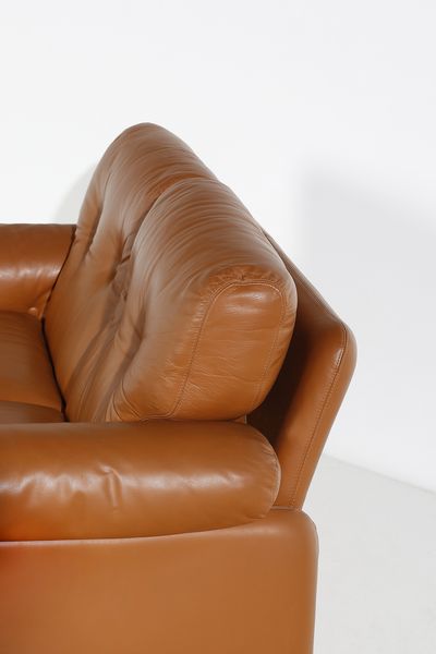 SCARPA AFRA (1937 -2011) & TOBIA (n. 1935) : Due divani Coronado per C&B  - Asta Asta 397 | DESIGN E ARTI DECORATIVE DEL NOVECENTO Online - Associazione Nazionale - Case d'Asta italiane