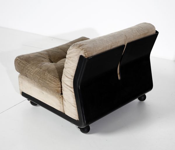 BELLINI MARIO (n. 1935) : Cinque poltrone Amanta per C&B  - Asta Asta 397 | DESIGN E ARTI DECORATIVE DEL NOVECENTO Online - Associazione Nazionale - Case d'Asta italiane