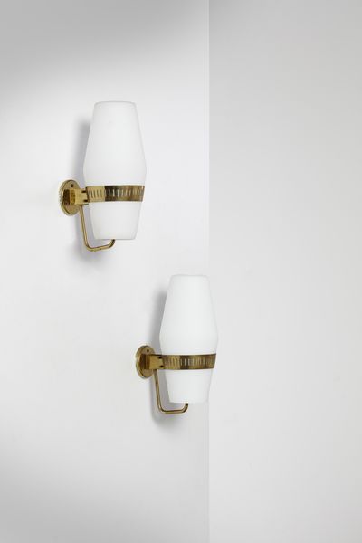 STILNOVO : Coppia di grandi appliques  - Asta Asta 397 | DESIGN E ARTI DECORATIVE DEL NOVECENTO Online - Associazione Nazionale - Case d'Asta italiane