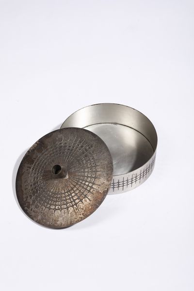 CELESTINO GALLINARO, ATELIER RASA, ATELIER DES ORFEVRES, RENATO VANZELLI, MARCO RIGOVACCA : Gruppo di otto ciotole per Scuola padovana del Selvatico  - Asta Asta 397 | DESIGN E ARTI DECORATIVE DEL NOVECENTO Online - Associazione Nazionale - Case d'Asta italiane