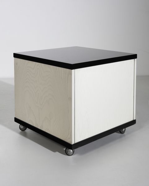 PARISI ICO (1916 - 1996) : Coppia di comodini  - Asta Asta 397 | DESIGN E ARTI DECORATIVE DEL NOVECENTO Online - Associazione Nazionale - Case d'Asta italiane