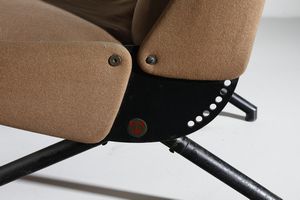 BORSANI OSVALDO (1911 - 1985) : Poltrona per Tecno  - Asta Asta 397 | DESIGN E ARTI DECORATIVE DEL NOVECENTO Online - Associazione Nazionale - Case d'Asta italiane