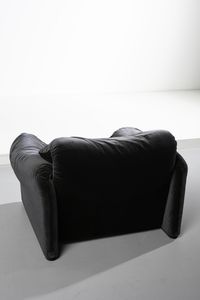 MAGISTRETTI VICO (1920 - 2006) : Poltrona e divano Maralunga per Cassina  - Asta Asta 397 | DESIGN E ARTI DECORATIVE DEL NOVECENTO Online - Associazione Nazionale - Case d'Asta italiane