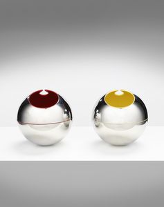 POMODORO  GIO' (1930 - 2002) - Coppia di vasi Guscio n. 1 per Alessi