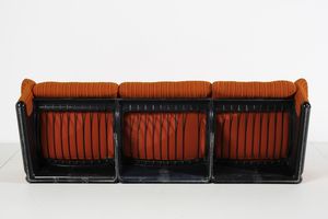 MAGISTRETTI VICO (1920 - 2006) : Divano Caledonia per C&B  - Asta Asta 397 | DESIGN E ARTI DECORATIVE DEL NOVECENTO Online - Associazione Nazionale - Case d'Asta italiane