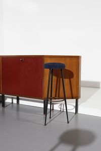 LA PERMANENTE MOBILI CANTU� : attribuito. Mobile bar con tre sgabelli  - Asta Asta 397 | DESIGN E ARTI DECORATIVE DEL NOVECENTO Online - Associazione Nazionale - Case d'Asta italiane