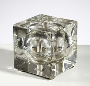 MENDINI ALESSANDRO (1931 - 2019) : Lampada da tavolo Cubosfera per Fidenza Vetraria  - Asta Asta 397 | DESIGN E ARTI DECORATIVE DEL NOVECENTO Online - Associazione Nazionale - Case d'Asta italiane