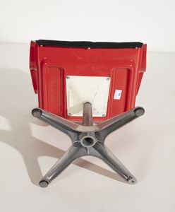 KUKKAPURO YRJO (n. 1933) : Sette sedie Junio per Haimi  - Asta Asta 397 | DESIGN E ARTI DECORATIVE DEL NOVECENTO Online - Associazione Nazionale - Case d'Asta italiane