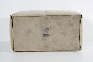 BELLINI MARIO (n. 1935) : Divano Le Bambole per B&B  - Asta Asta 397 | DESIGN E ARTI DECORATIVE DEL NOVECENTO Online - Associazione Nazionale - Case d'Asta italiane