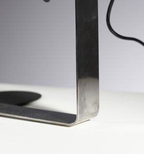 GRIGNANI GIOVANNI : Lampada da tavolo Corolla per Luci Milano  - Asta Asta 397 | DESIGN E ARTI DECORATIVE DEL NOVECENTO Online - Associazione Nazionale - Case d'Asta italiane