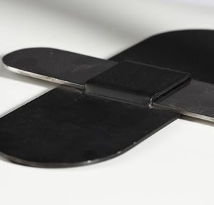 GRIGNANI GIOVANNI : Lampada da tavolo Corolla per Luci Milano  - Asta Asta 397 | DESIGN E ARTI DECORATIVE DEL NOVECENTO Online - Associazione Nazionale - Case d'Asta italiane