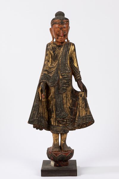 Buddha in stile Mandalay. Burma, inizio secolo XX  - Asta Incanti d'Asia / Arte del sud-est asiatico e Cina - Associazione Nazionale - Case d'Asta italiane