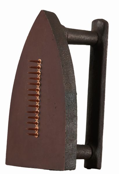 Man Ray : Cadeau  - Asta Arte Moderna e Contemporanea - Associazione Nazionale - Case d'Asta italiane